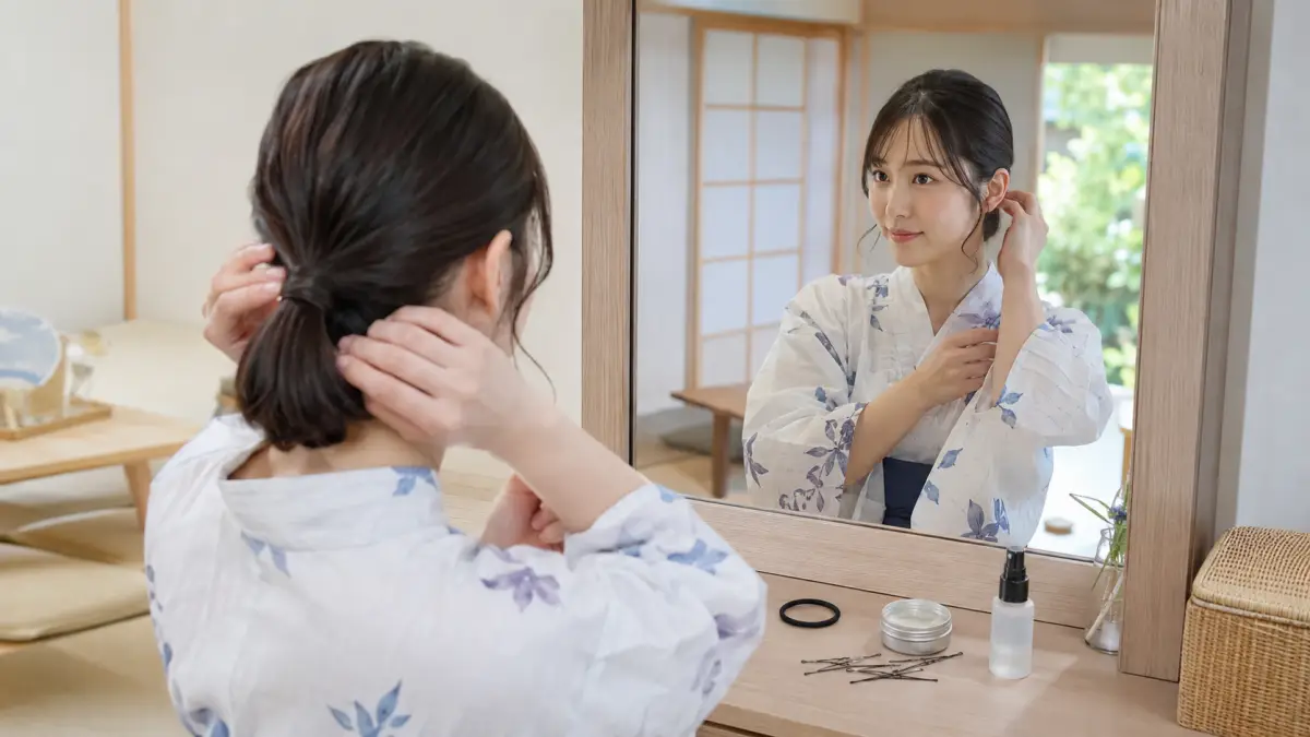 花火大会で崩れにくい浴衣髪型 簡単ポニーテールの固定方法