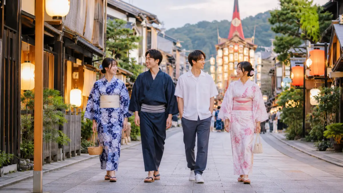 祇園祭に浴衣で行ってもいい？問題なしの服装選びと持ち物対策